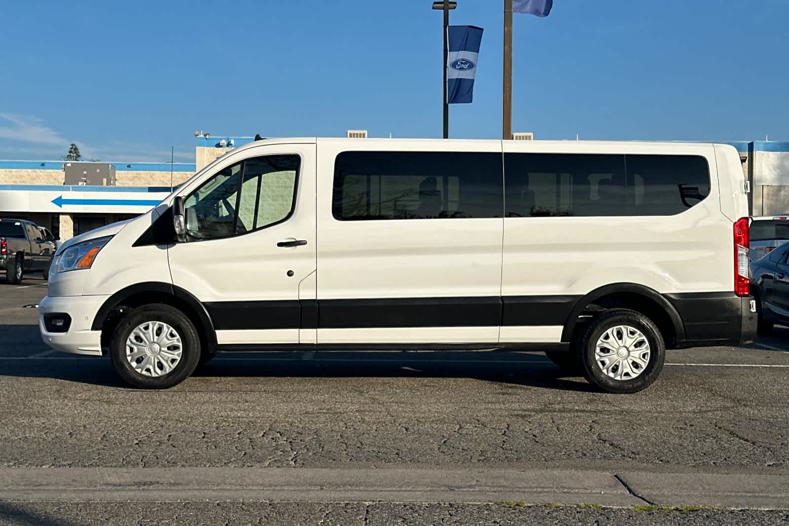 Thumbnail: 2022 Ford Econoline - 5