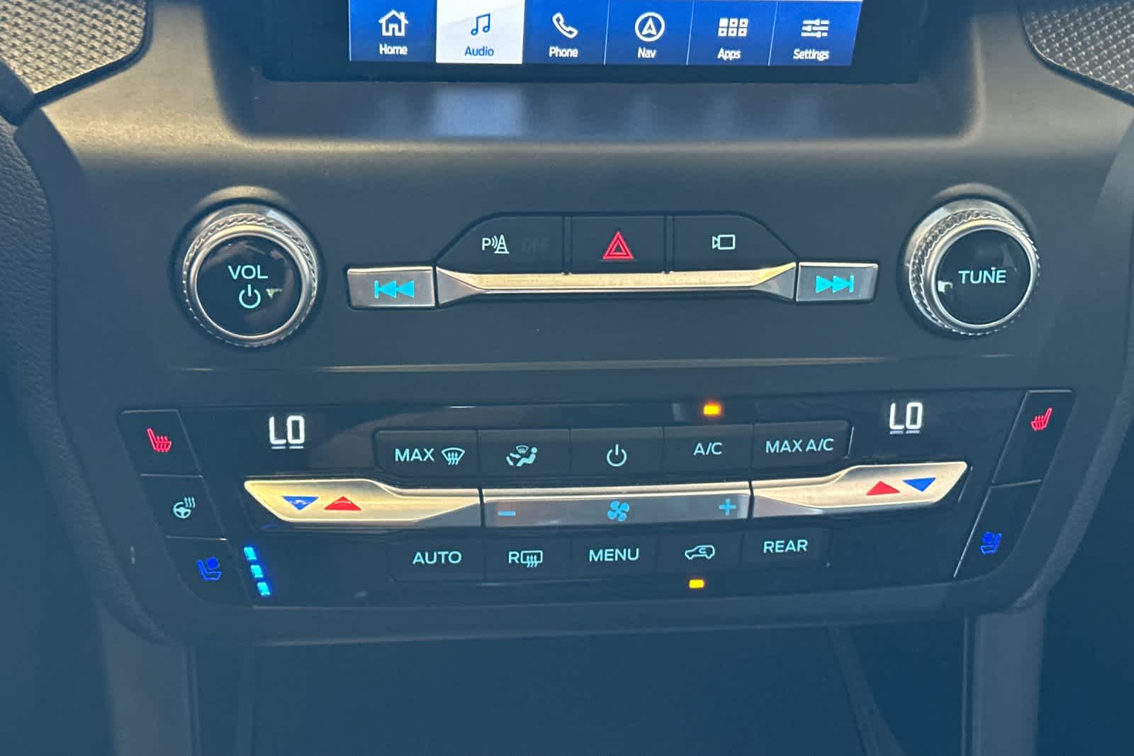 2020 Ford Explorer ST 19
