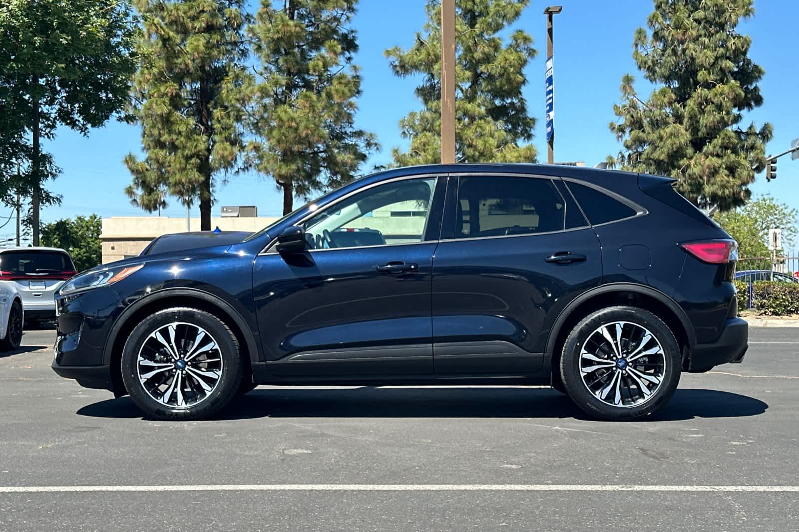 Thumbnail: 2021 Ford Escape - 6