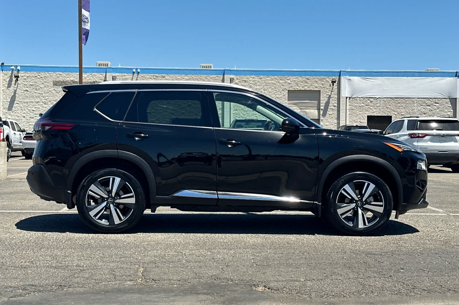 Thumbnail: 2023 Nissan Rogue - 8