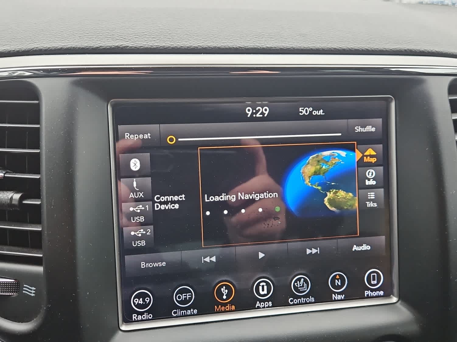 Thumbnail: 2018 Jeep Grand Cherokee - 16