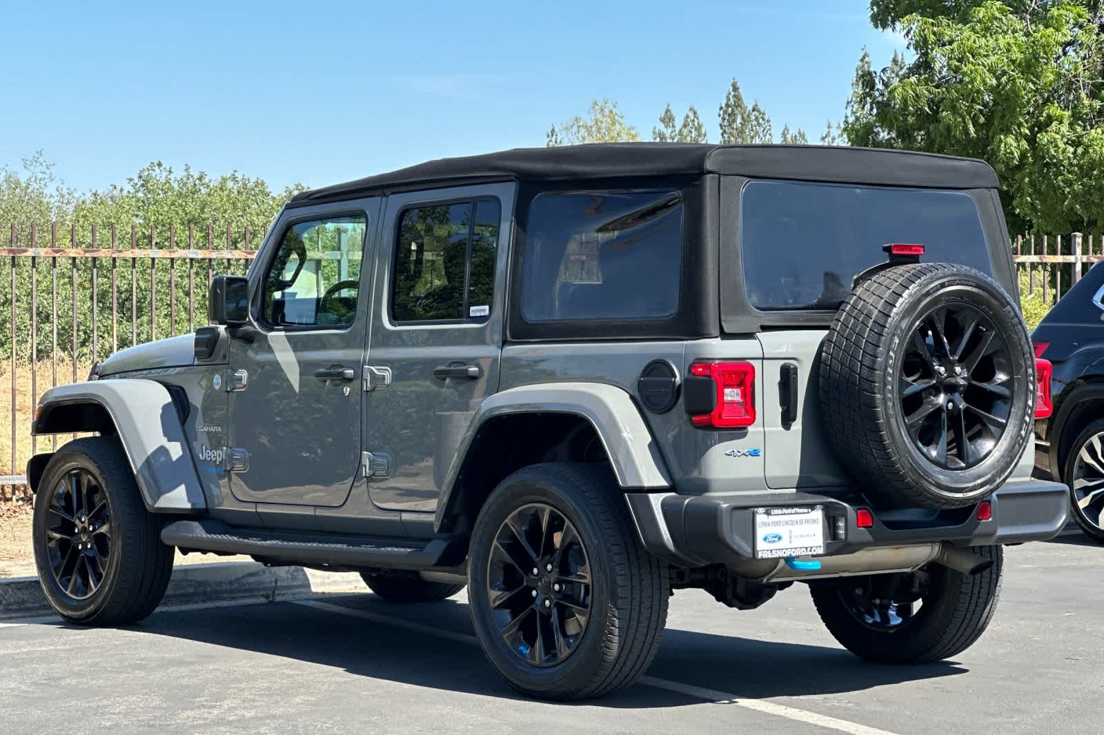 Thumbnail: 2022 Jeep Wrangler - 6