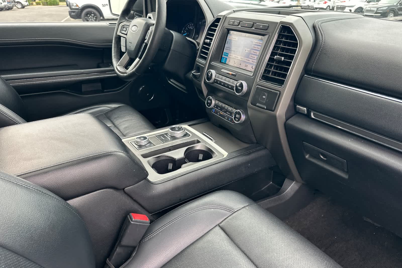 Thumbnail: 2019 Ford Expedition - 17