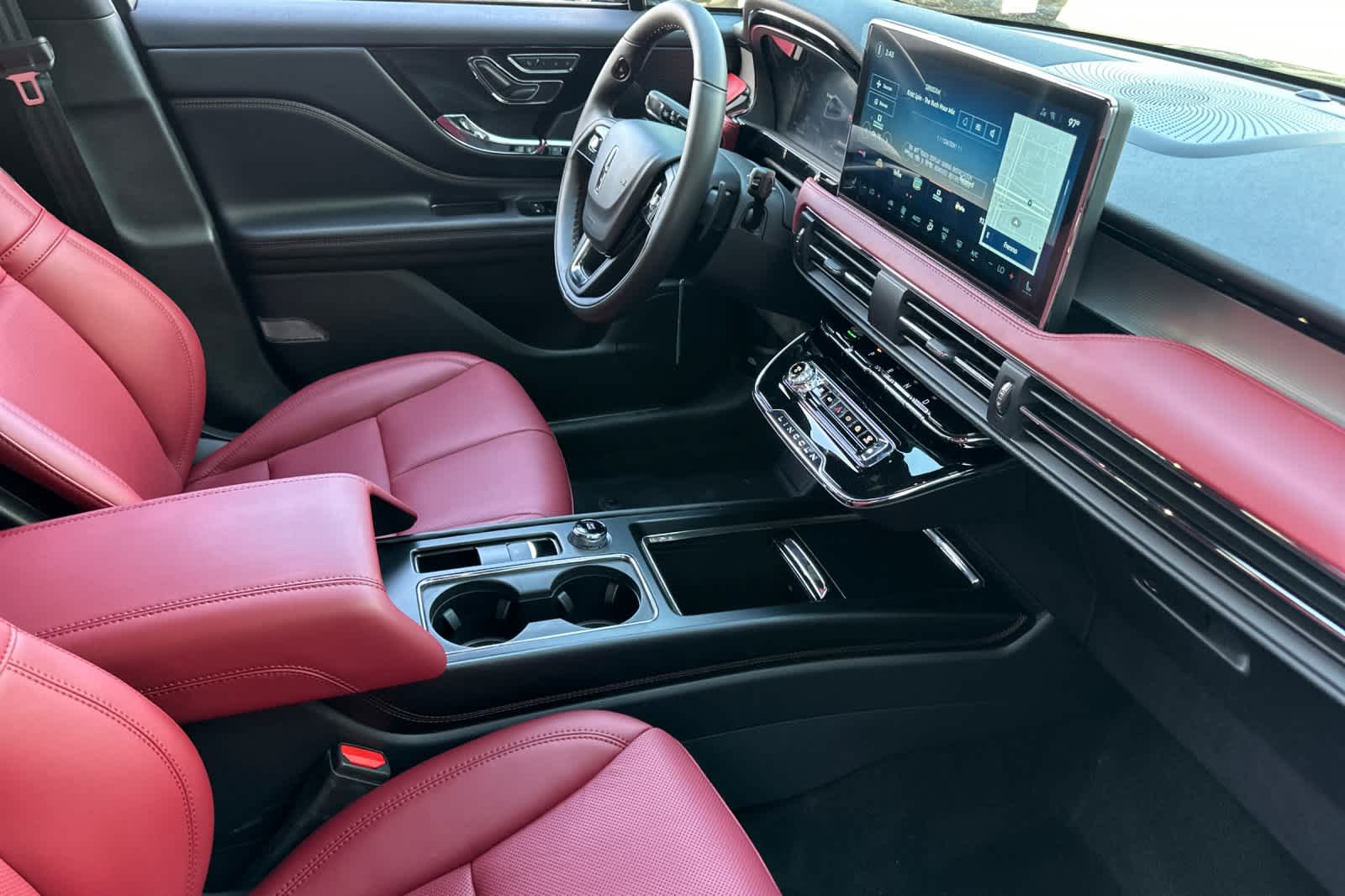 Thumbnail: 2025 Lincoln Corsair - 17