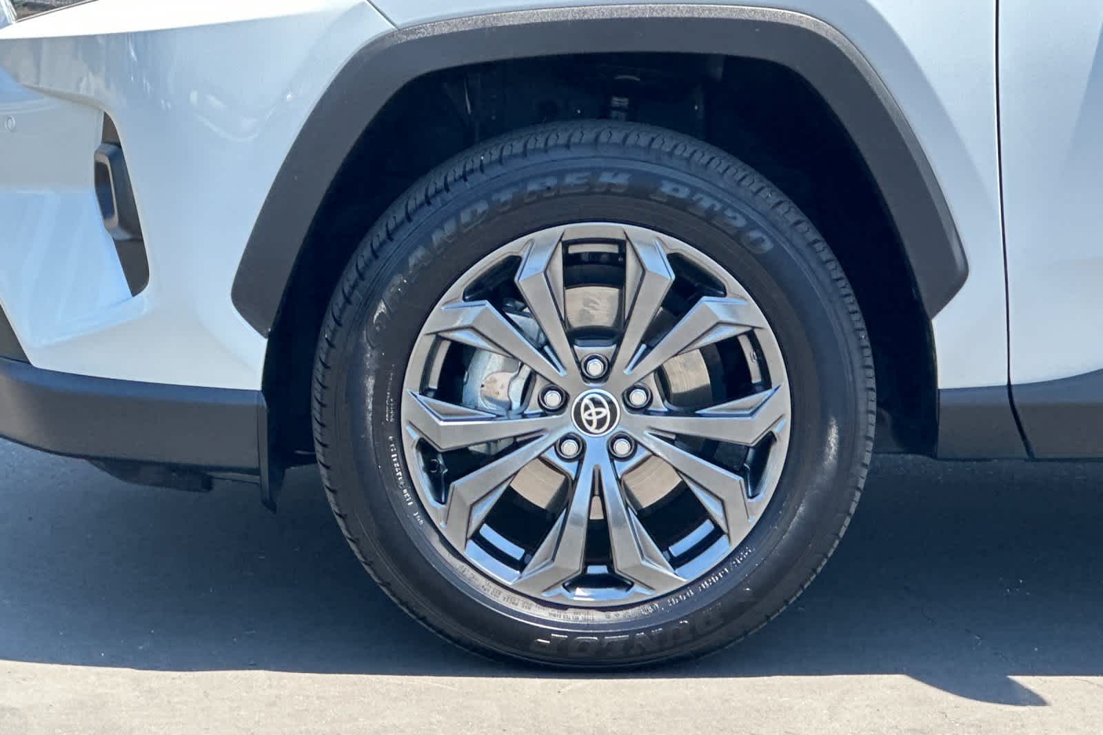 Thumbnail: 2023 Toyota RAV4 - 25