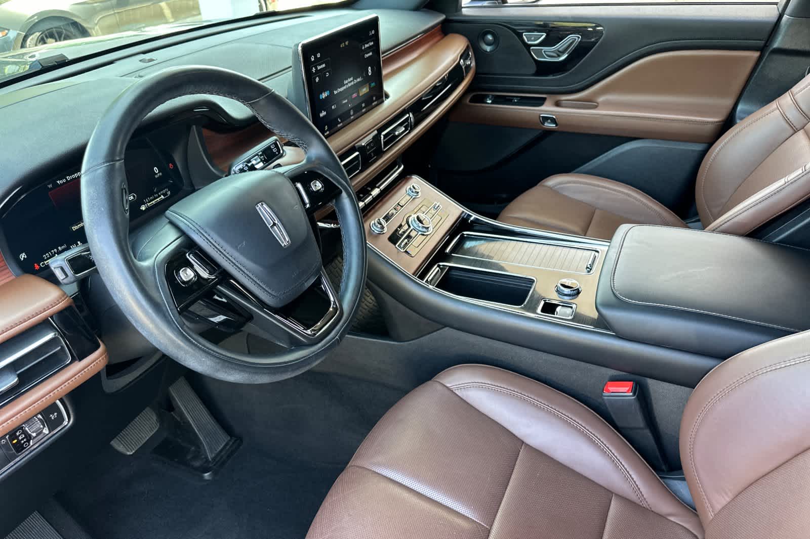 Thumbnail: 2022 Lincoln Aviator - 12