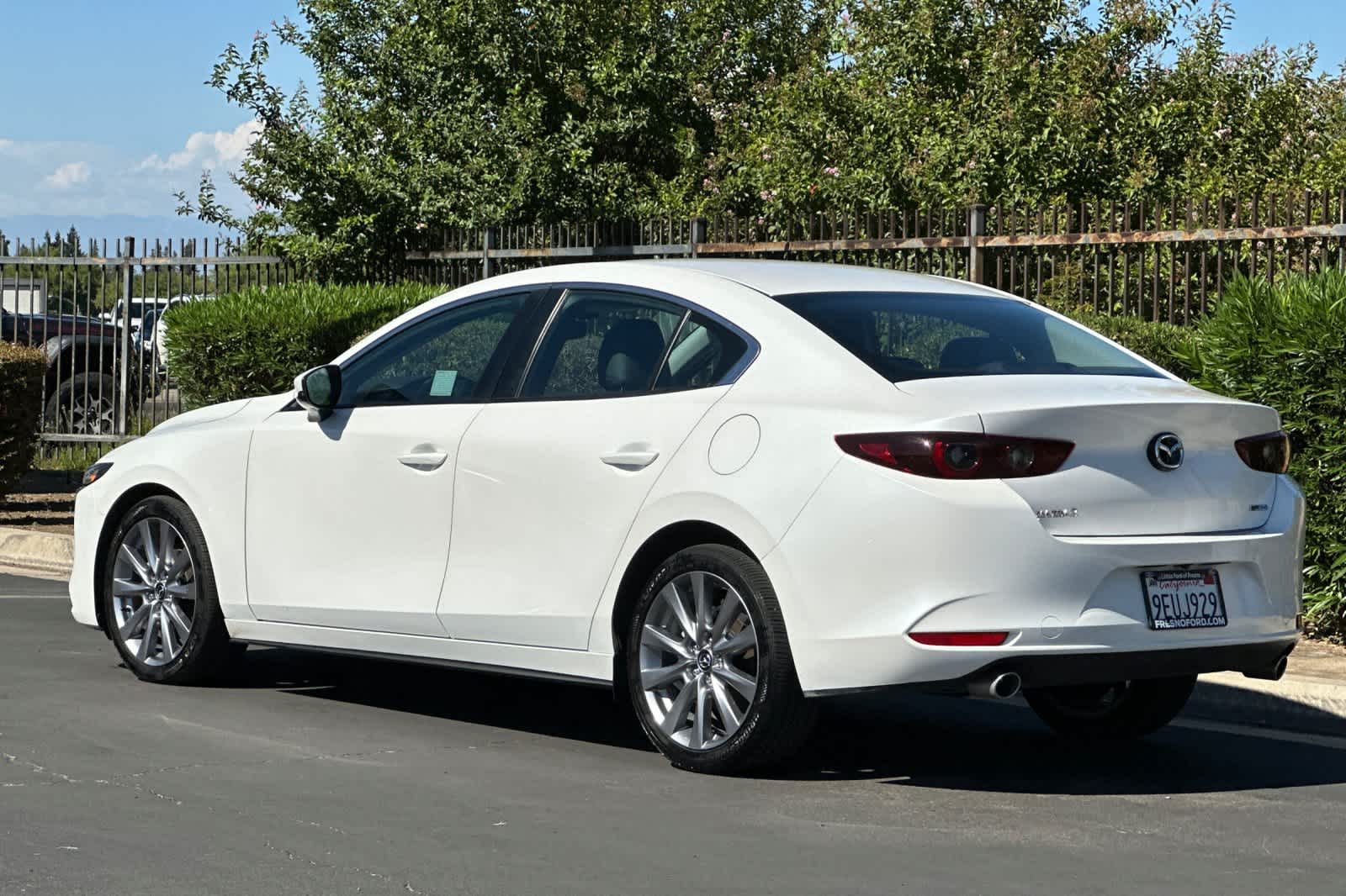 Thumbnail: 2022 Mazda Mazda3 - 6