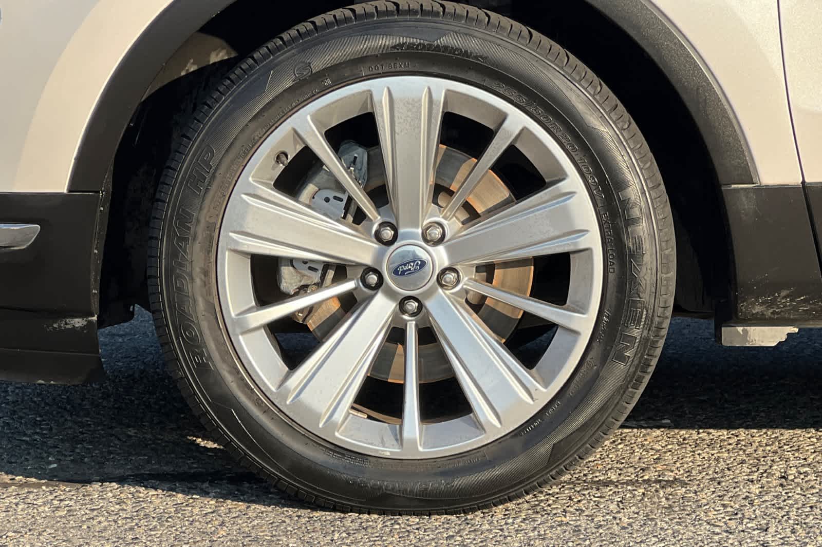 Thumbnail: 2018 Ford Explorer - 28