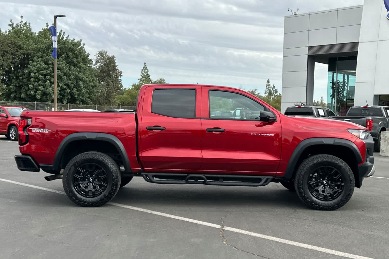 Thumbnail: 2024 Chevrolet Colorado - 8