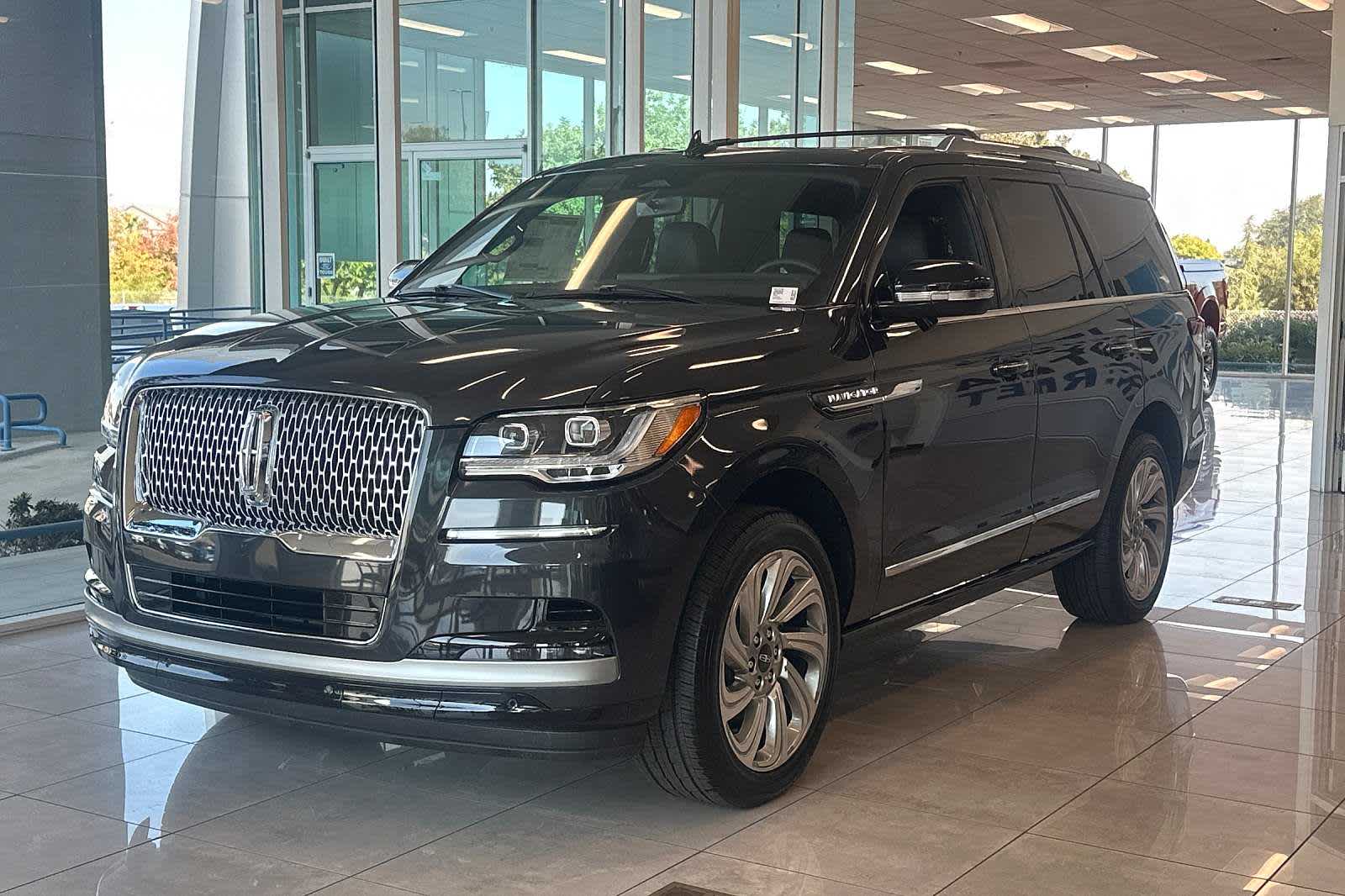 2024 Lincoln Navigator Reserve -
                Fresno, CA