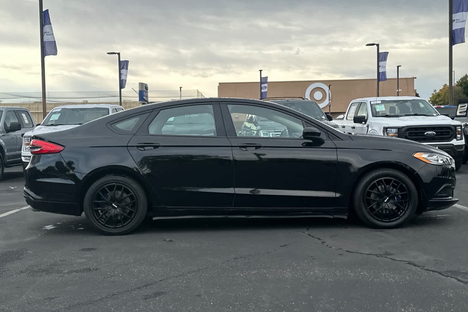 Thumbnail: 2017 Ford Fusion - 8