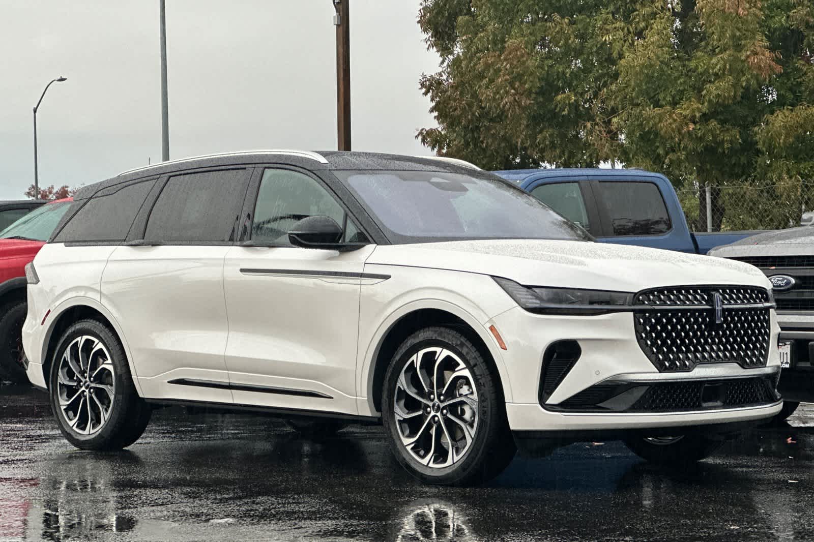 Thumbnail: 2026 Lincoln Nautilus - 10