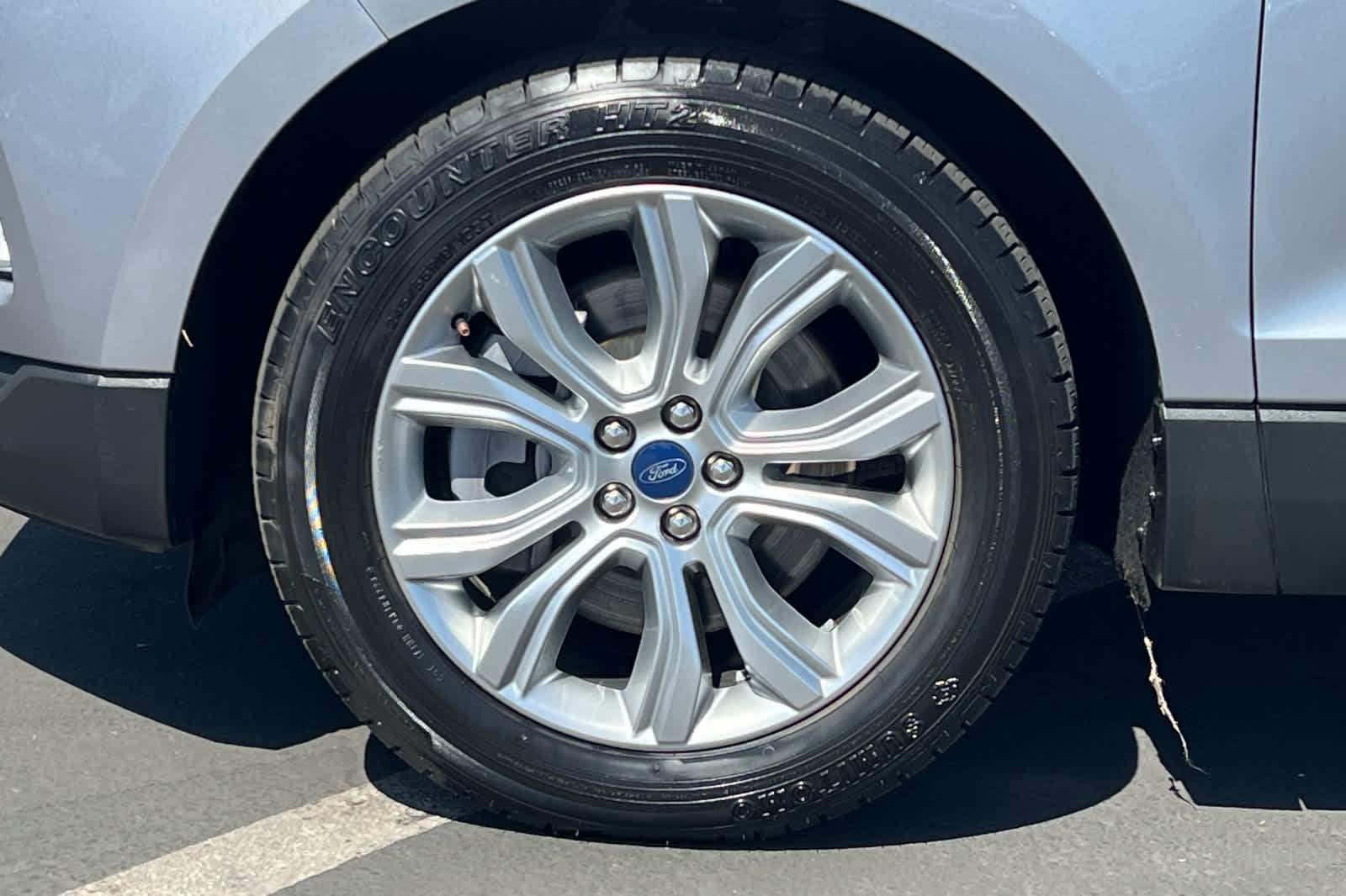 Thumbnail: 2022 Ford Edge - 26