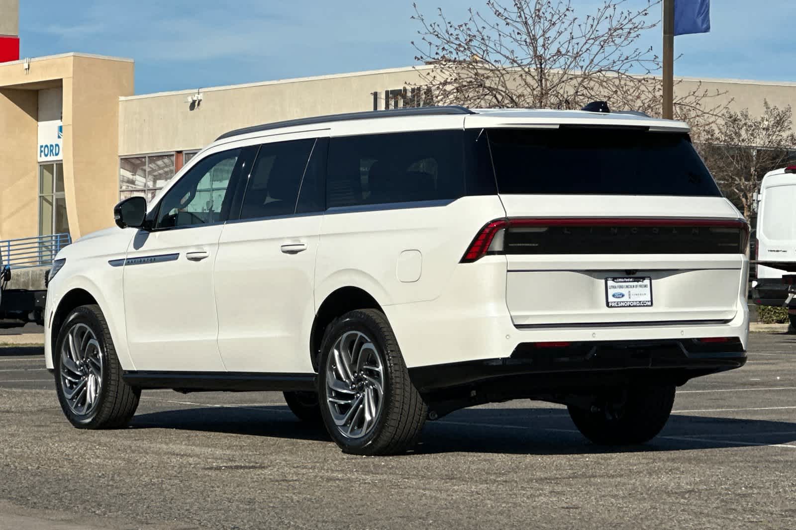 Thumbnail: 2026 Lincoln Navigator L - 6