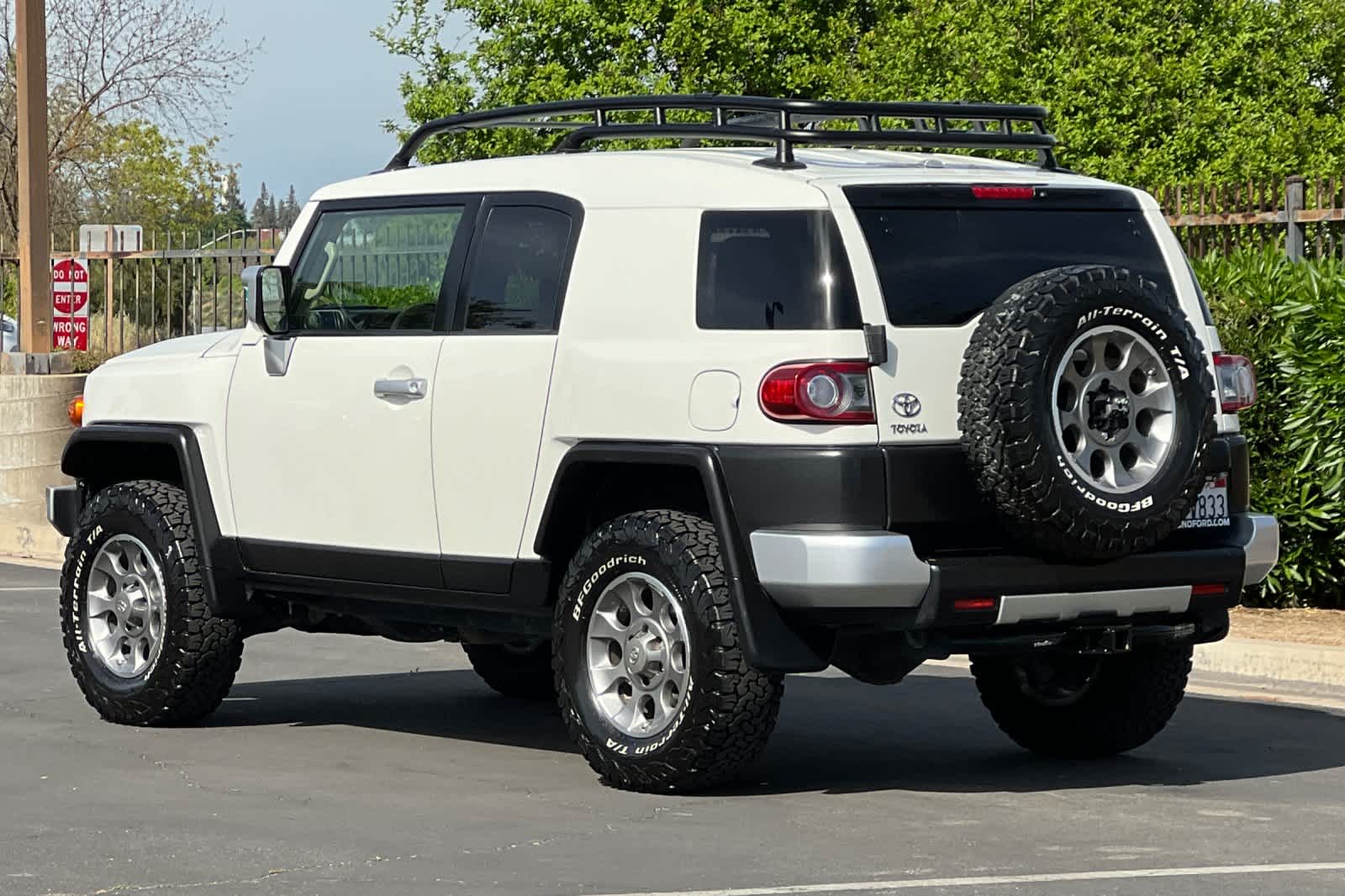 Thumbnail: 2013 Toyota FJ Cruiser - 6