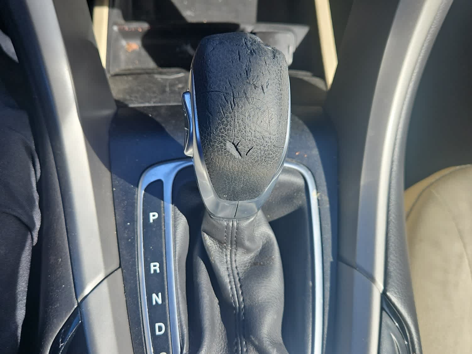 Thumbnail: 2014 Ford Fusion - 16