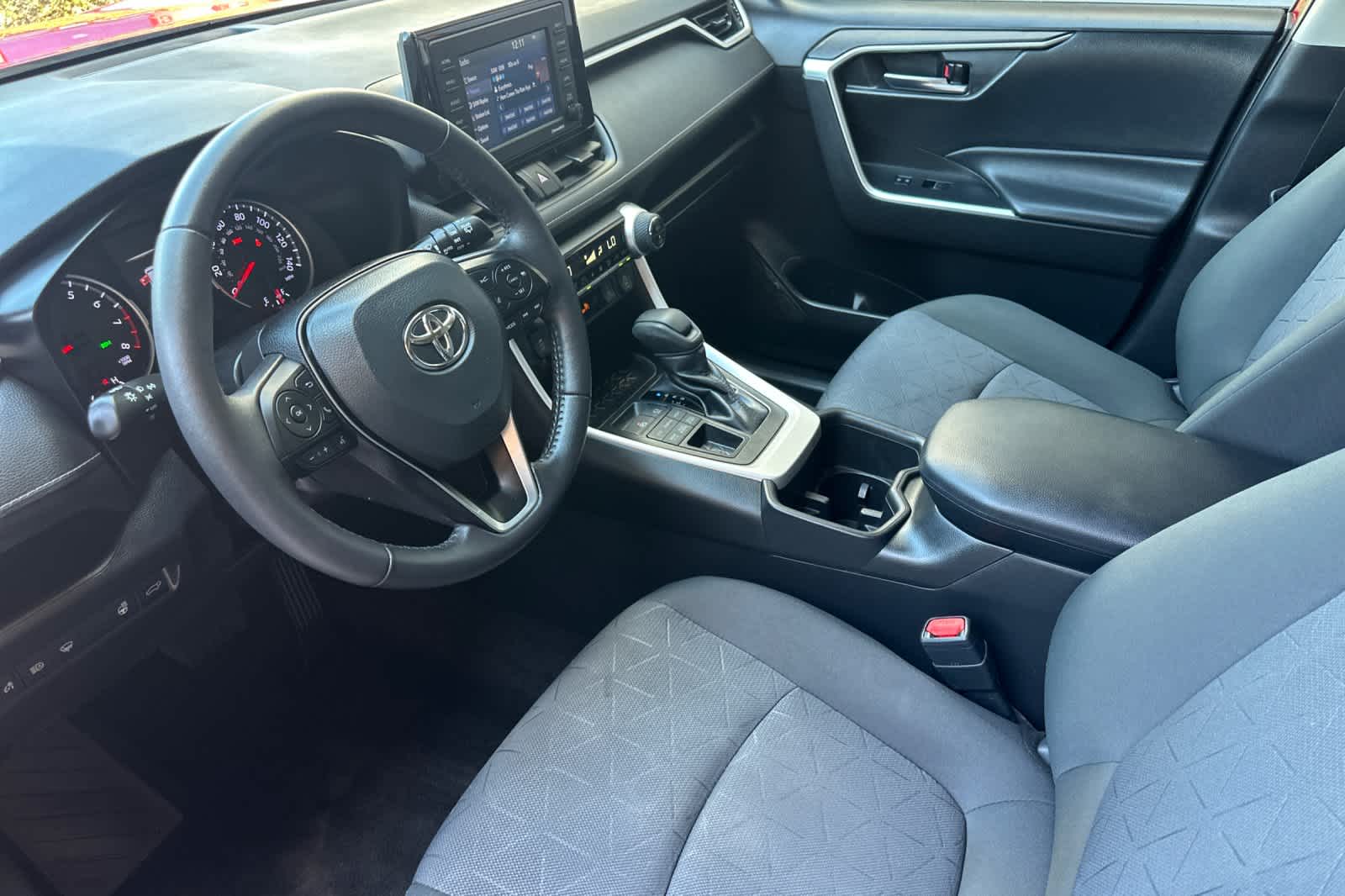 Thumbnail: 2022 Toyota RAV4 - 12