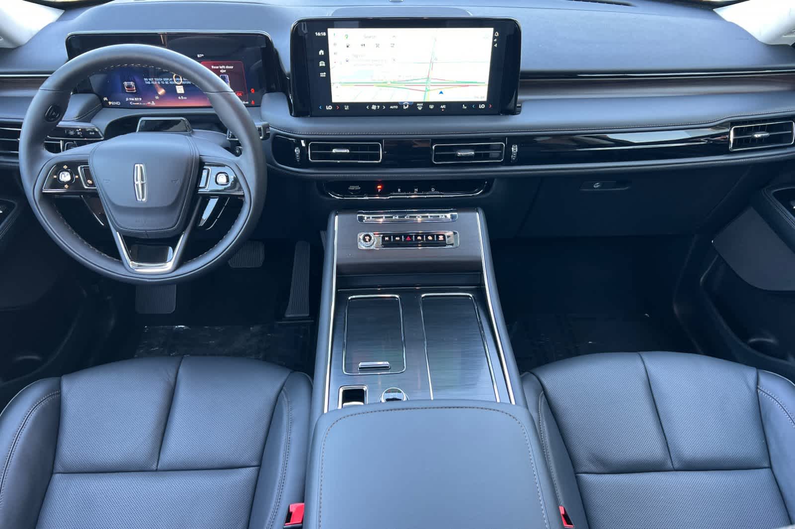 Thumbnail: 2026 Lincoln Aviator - 3