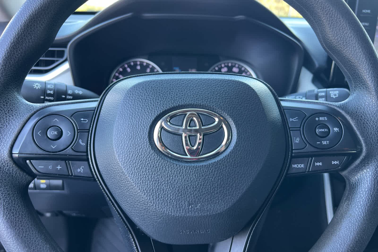 Thumbnail: 2020 Toyota RAV4 - 22
