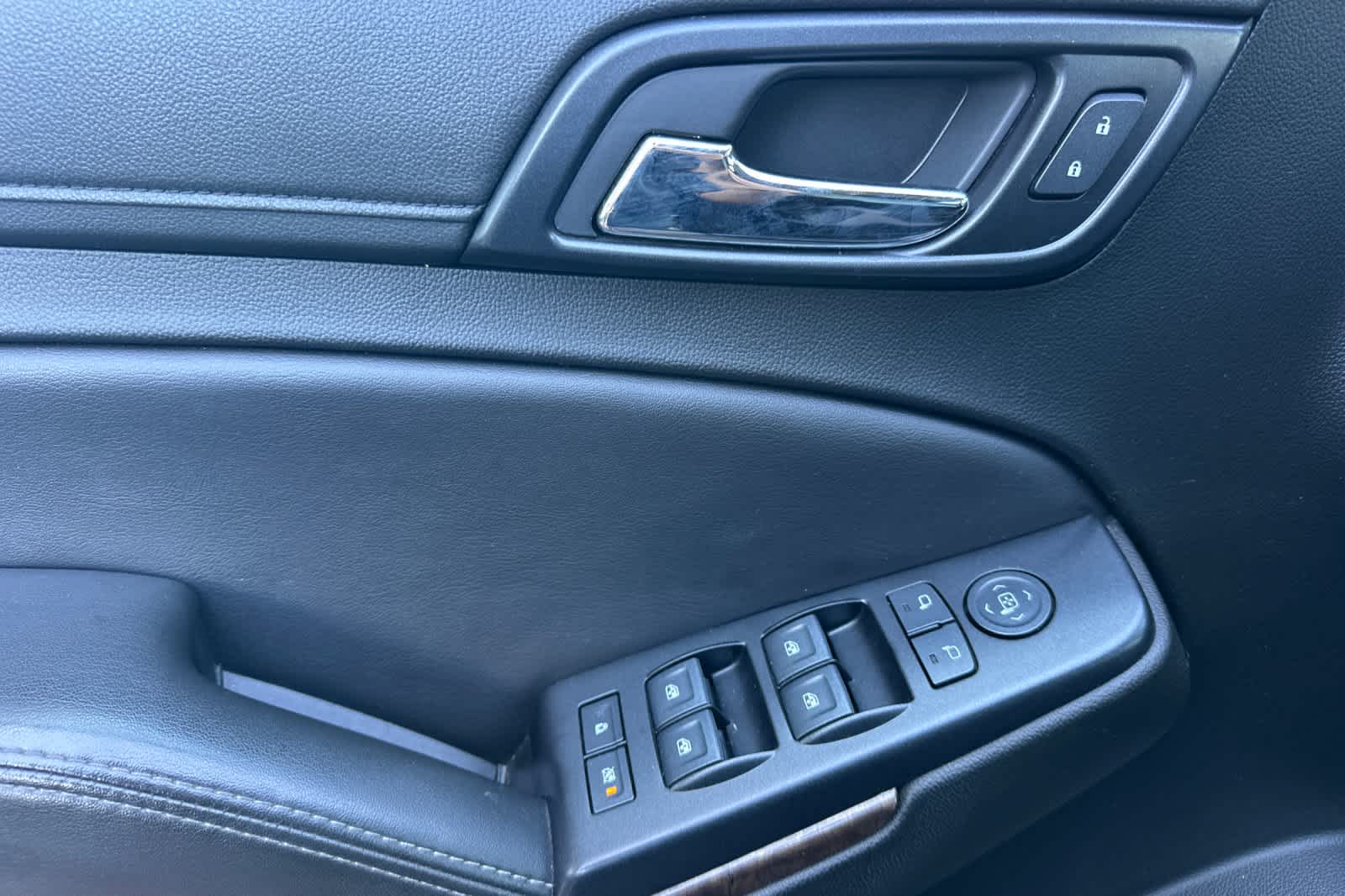 Thumbnail: 2019 Chevrolet Tahoe - 11