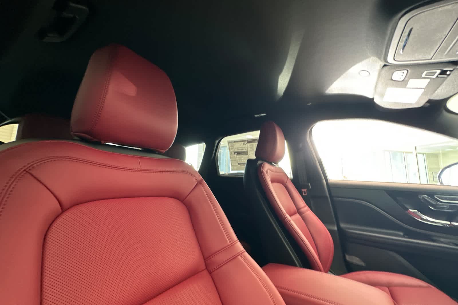 Thumbnail: 2025 Lincoln Corsair - 18