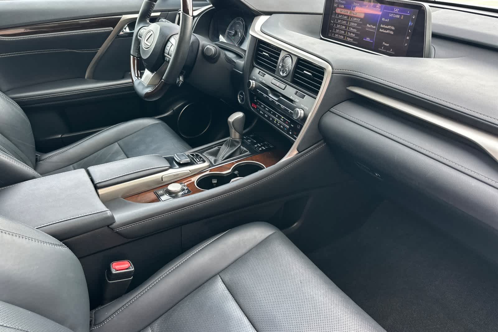 Thumbnail: 2019 Lexus RX - 17