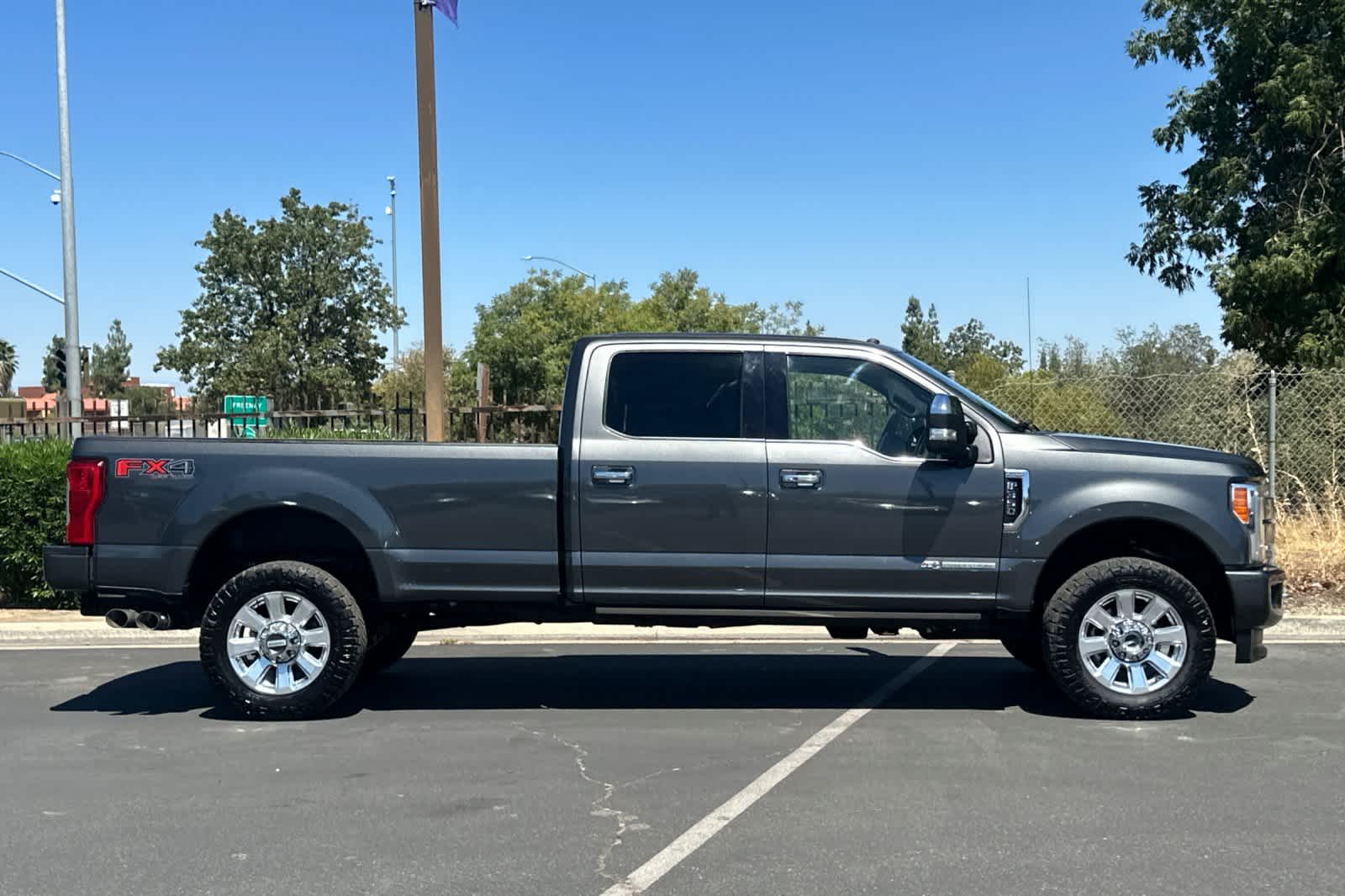 Thumbnail: 2018 Ford F-350 - 9