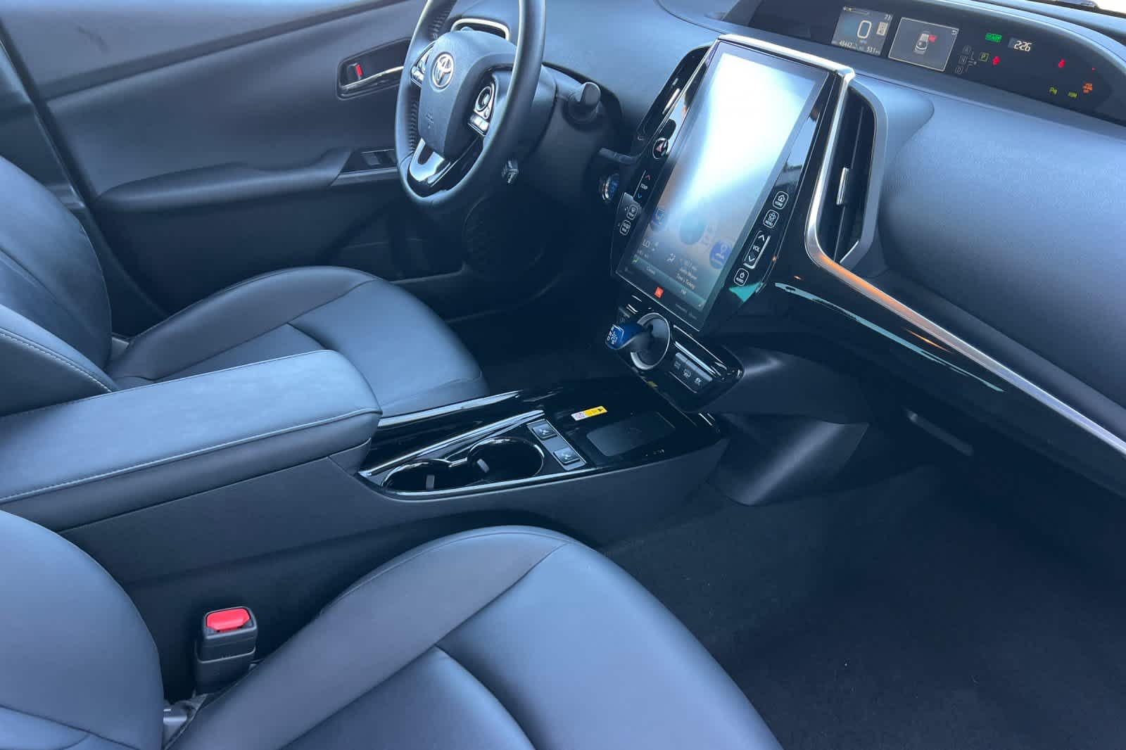 Thumbnail: 2021 Toyota Prius Prime - 17