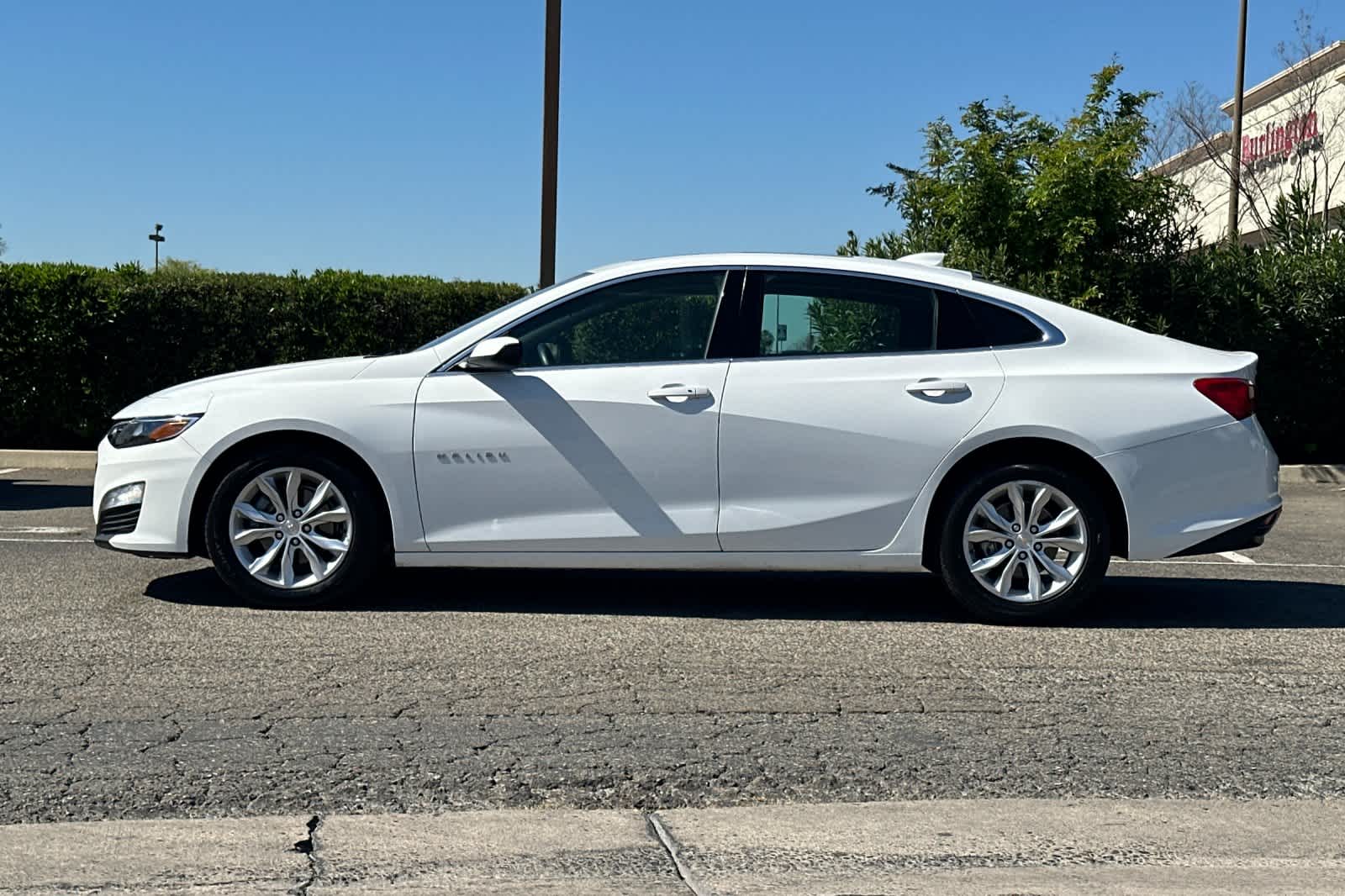 Thumbnail: 2024 Chevrolet Malibu - 6