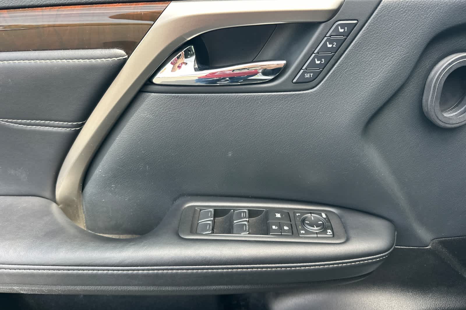 Thumbnail: 2019 Lexus RX - 13