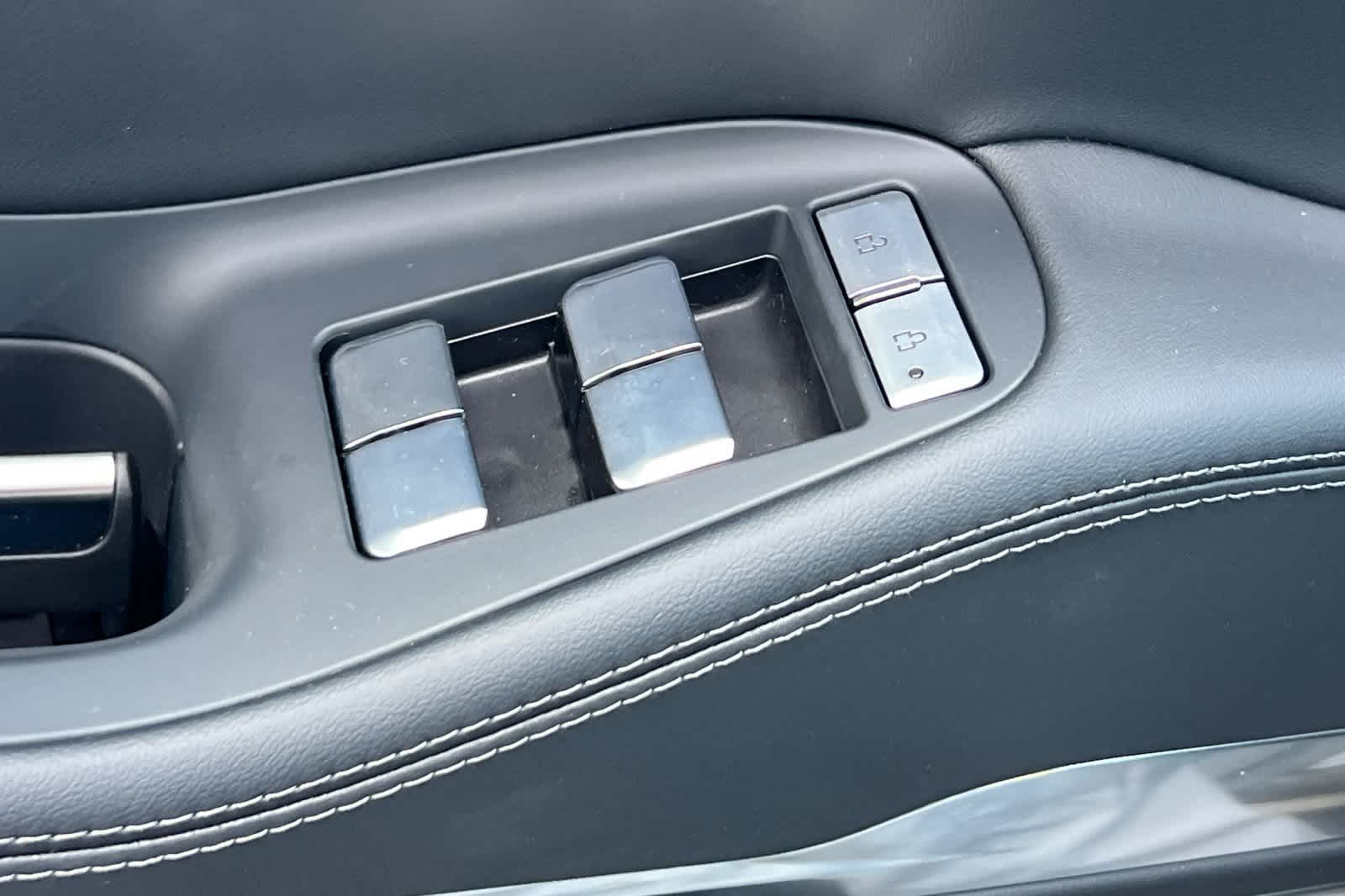 Thumbnail: 2026 Lincoln Navigator - 14