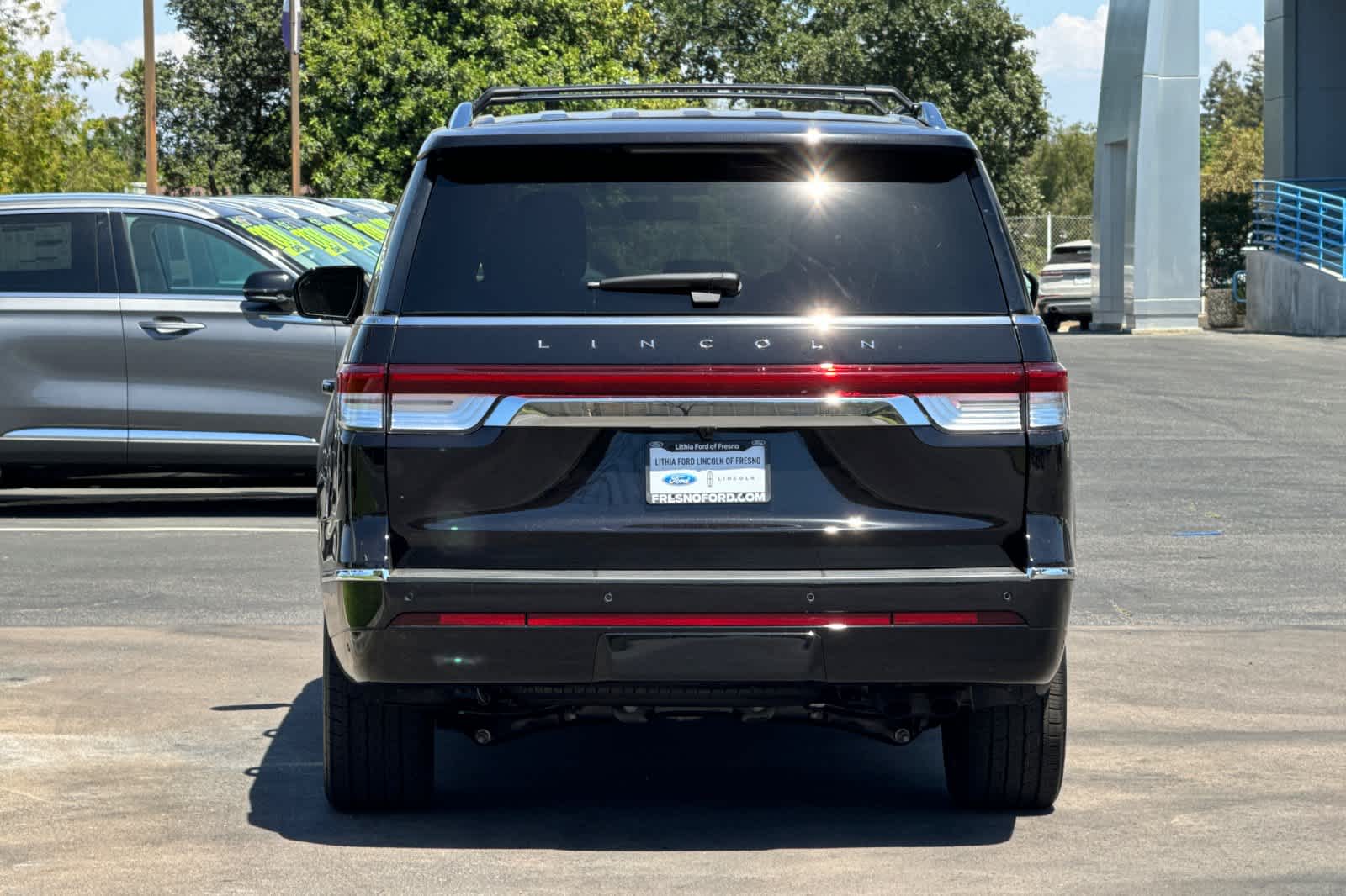 Thumbnail: 2024 Lincoln Navigator - 7