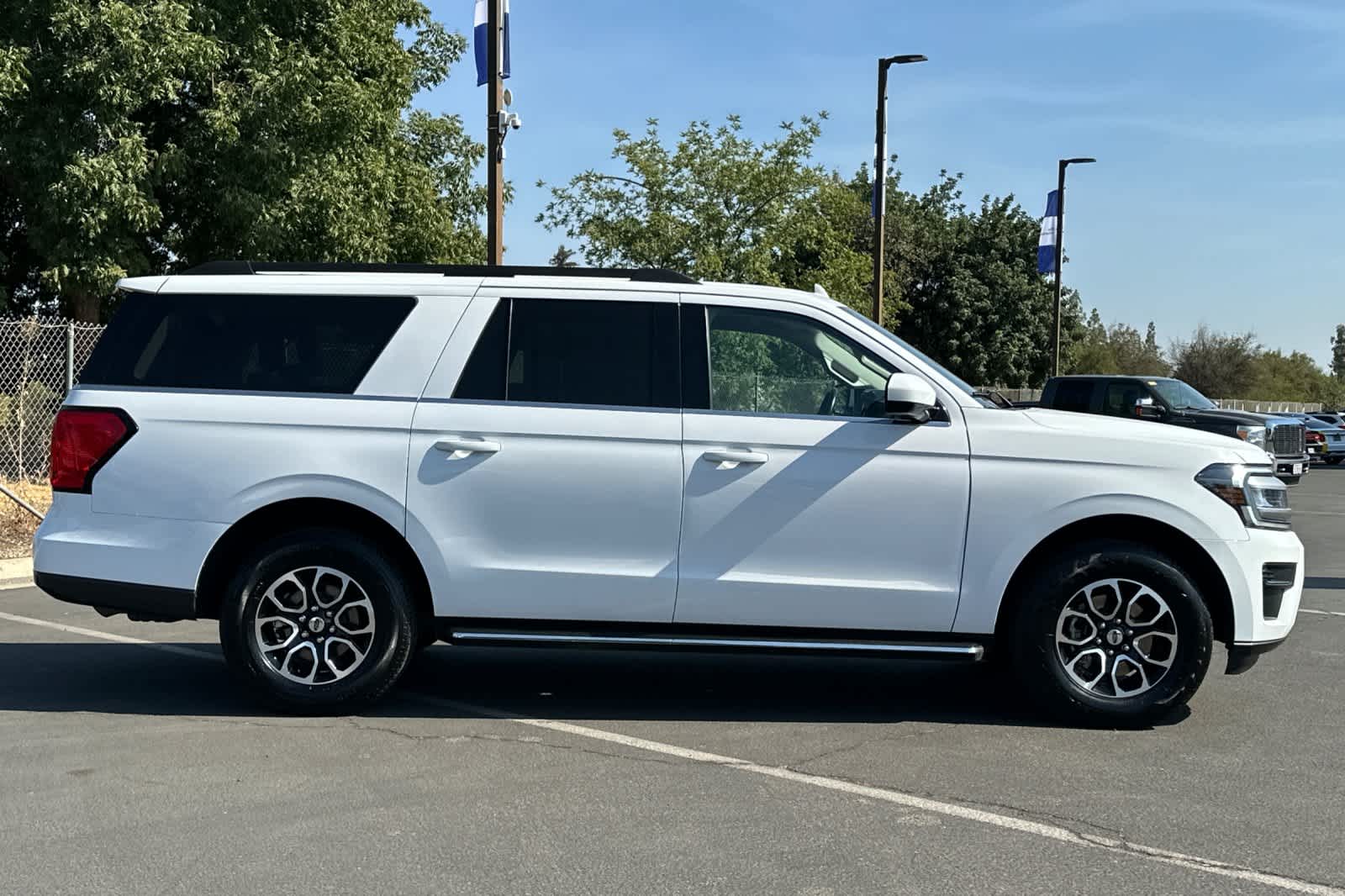 Thumbnail: 2023 Ford Expedition MAX - 8