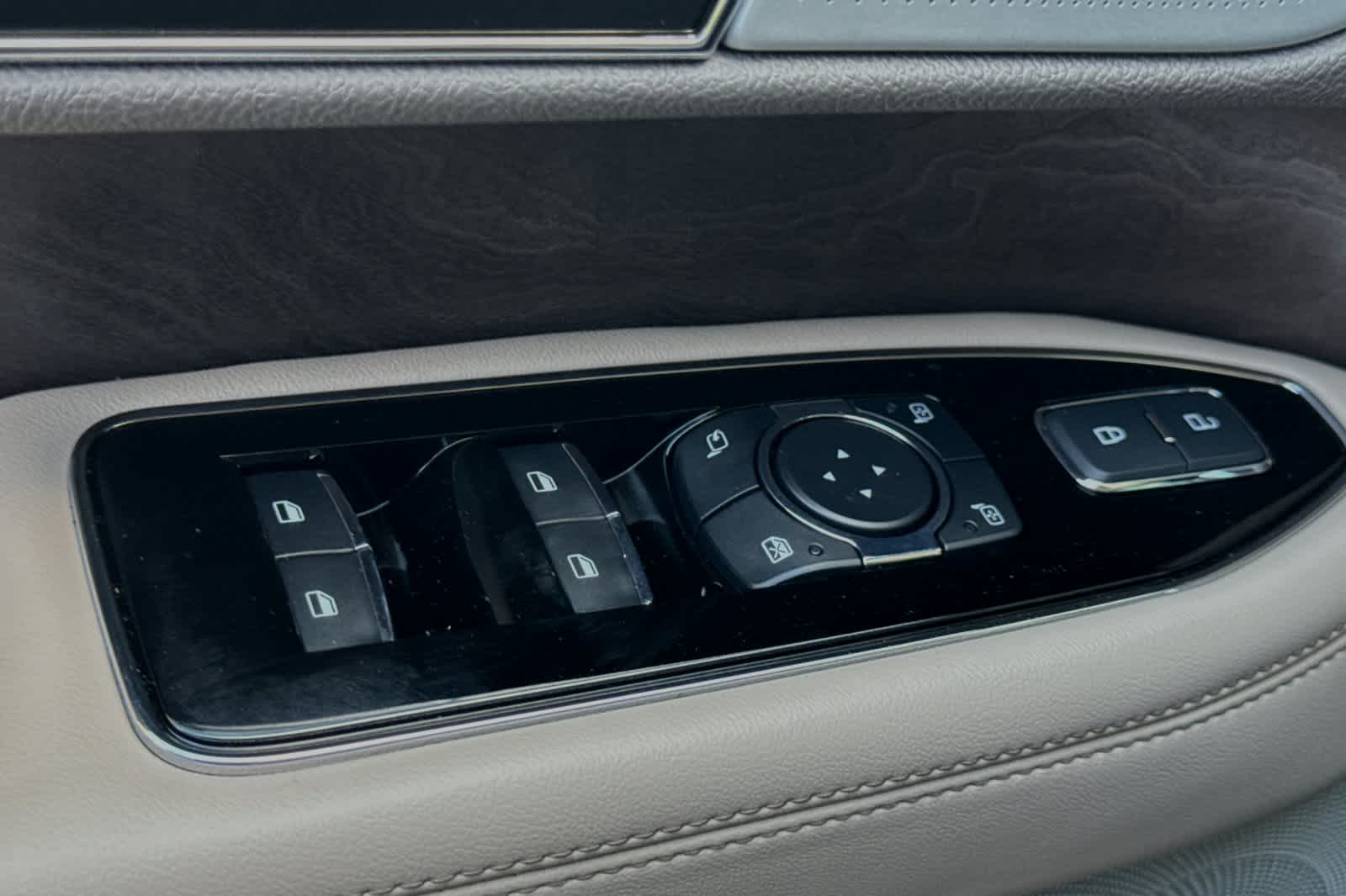 Thumbnail: 2024 Lincoln Navigator - 14