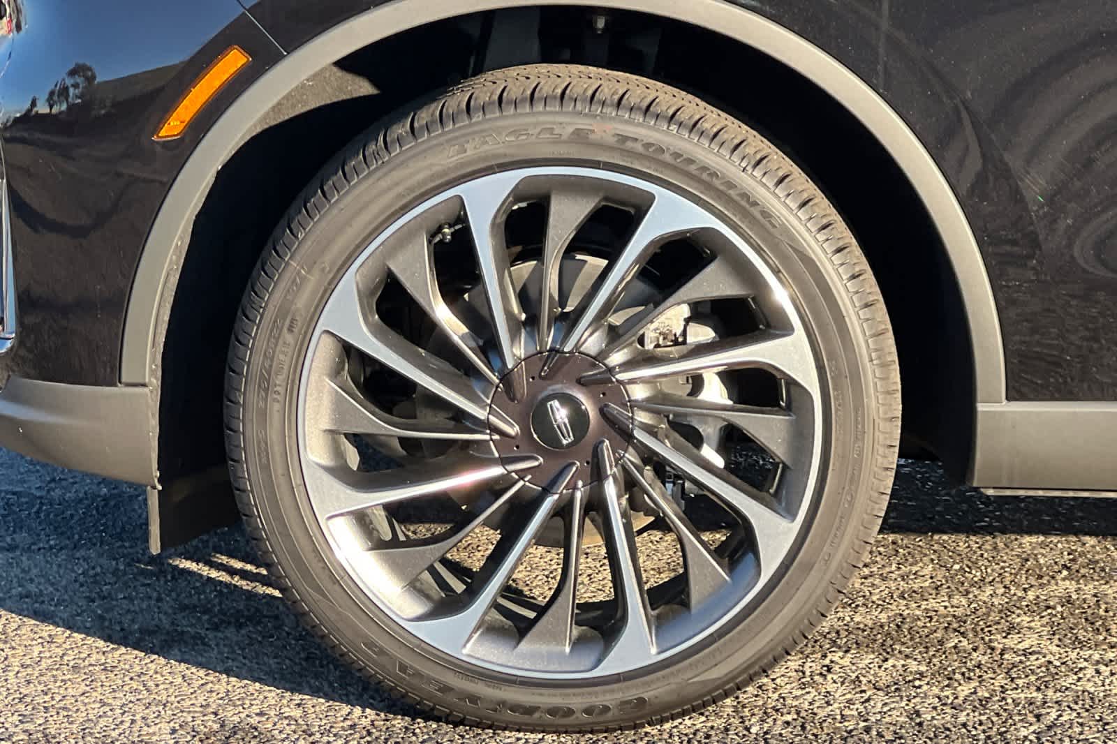 Thumbnail: 2025 Lincoln Aviator - 27