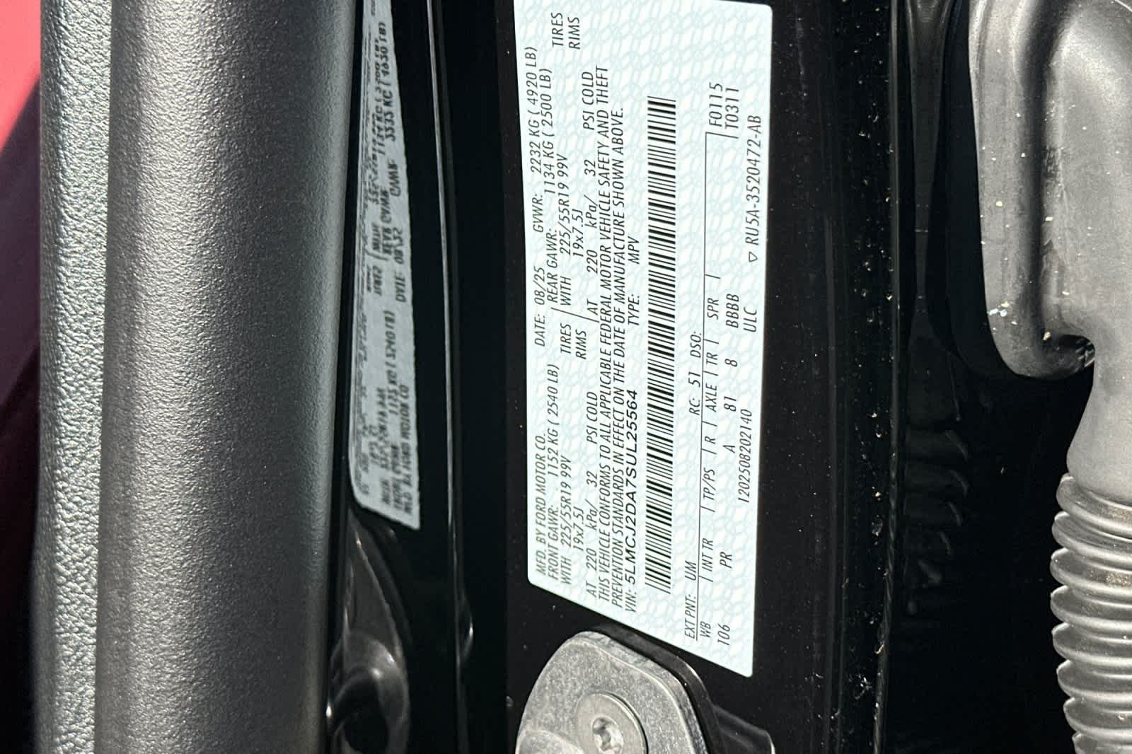 Thumbnail: 2025 Lincoln Corsair - 30