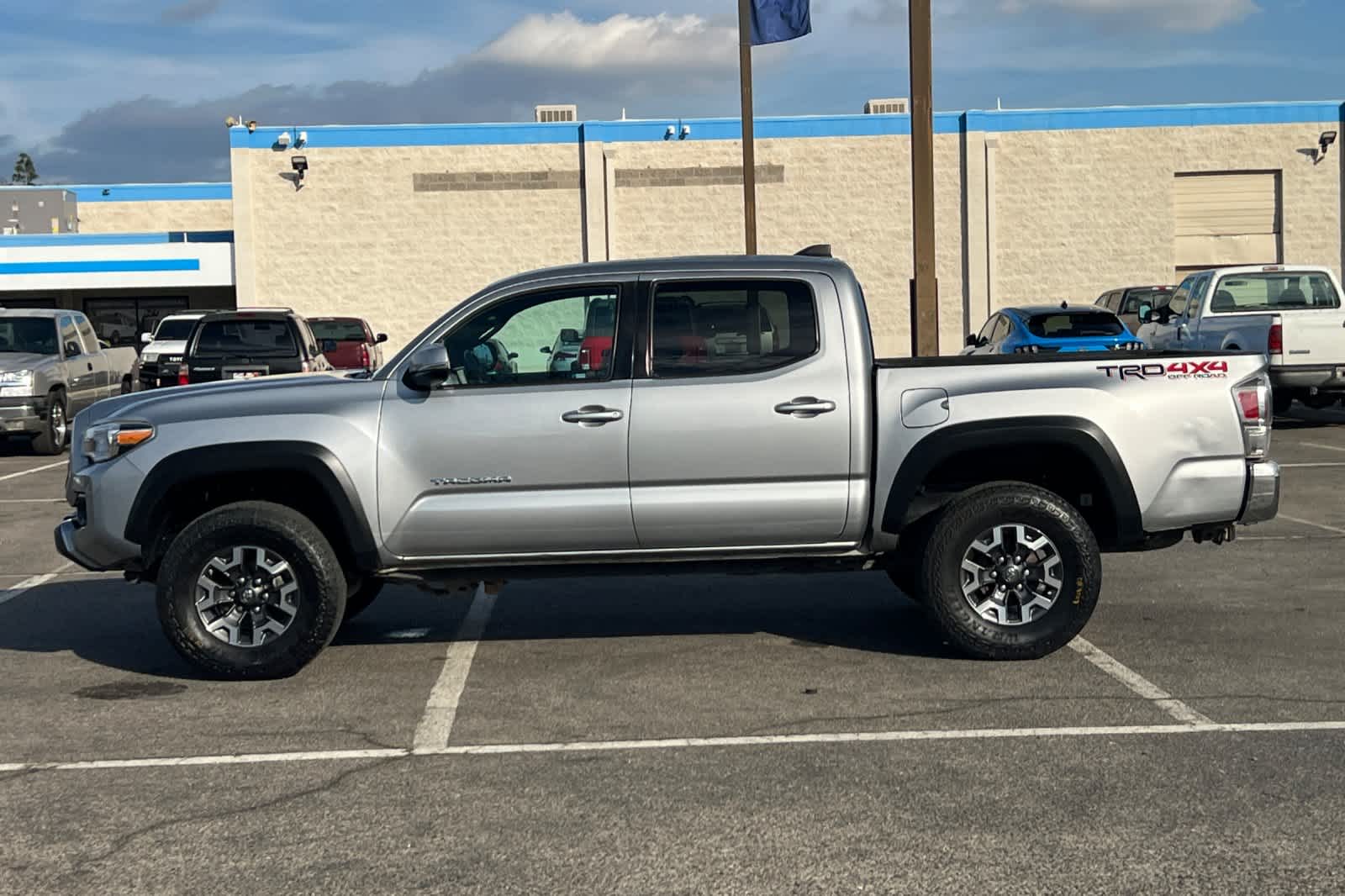 Thumbnail: 2020 Toyota Tacoma - 5