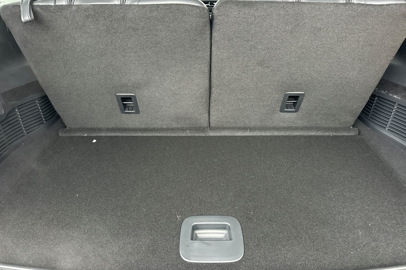 Thumbnail: 2026 Lincoln Aviator - 16