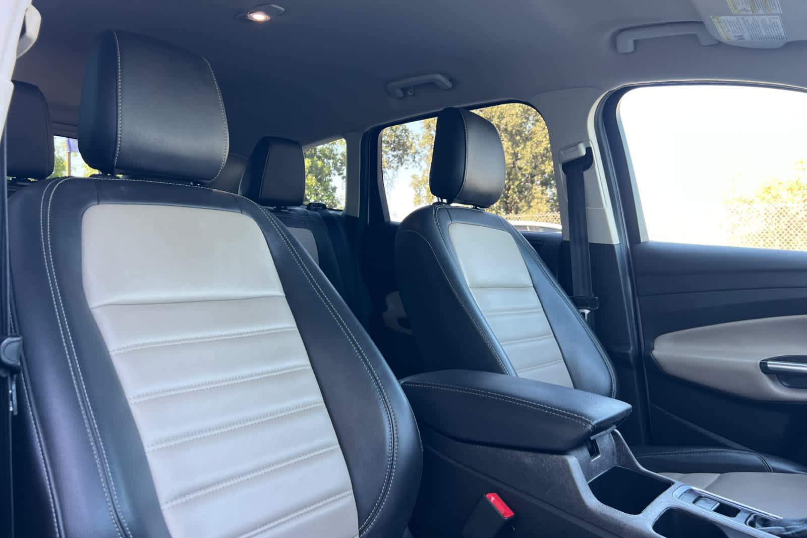 Thumbnail: 2019 Ford Escape - 17