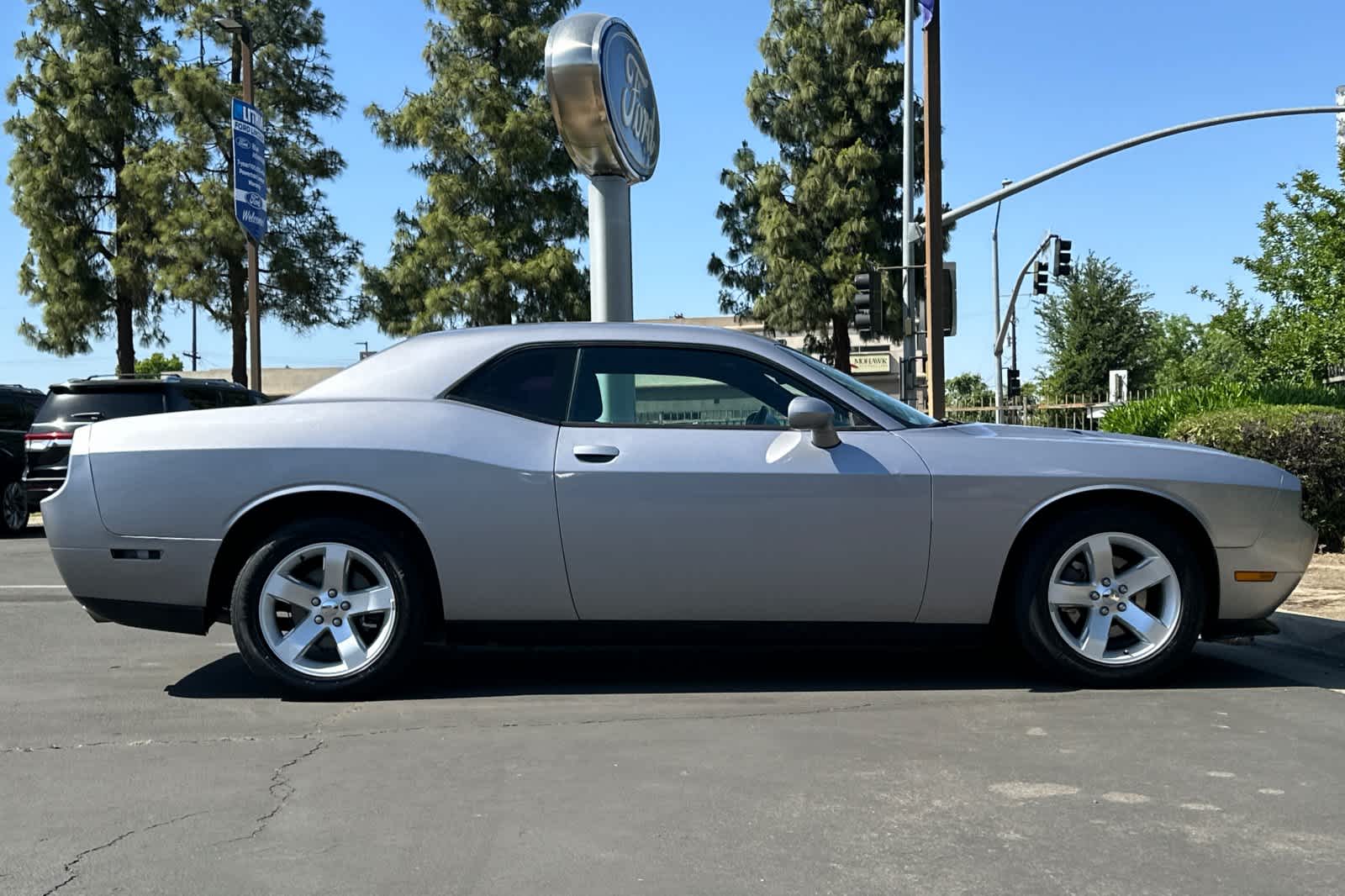Thumbnail: 2014 Dodge Challenger - 8