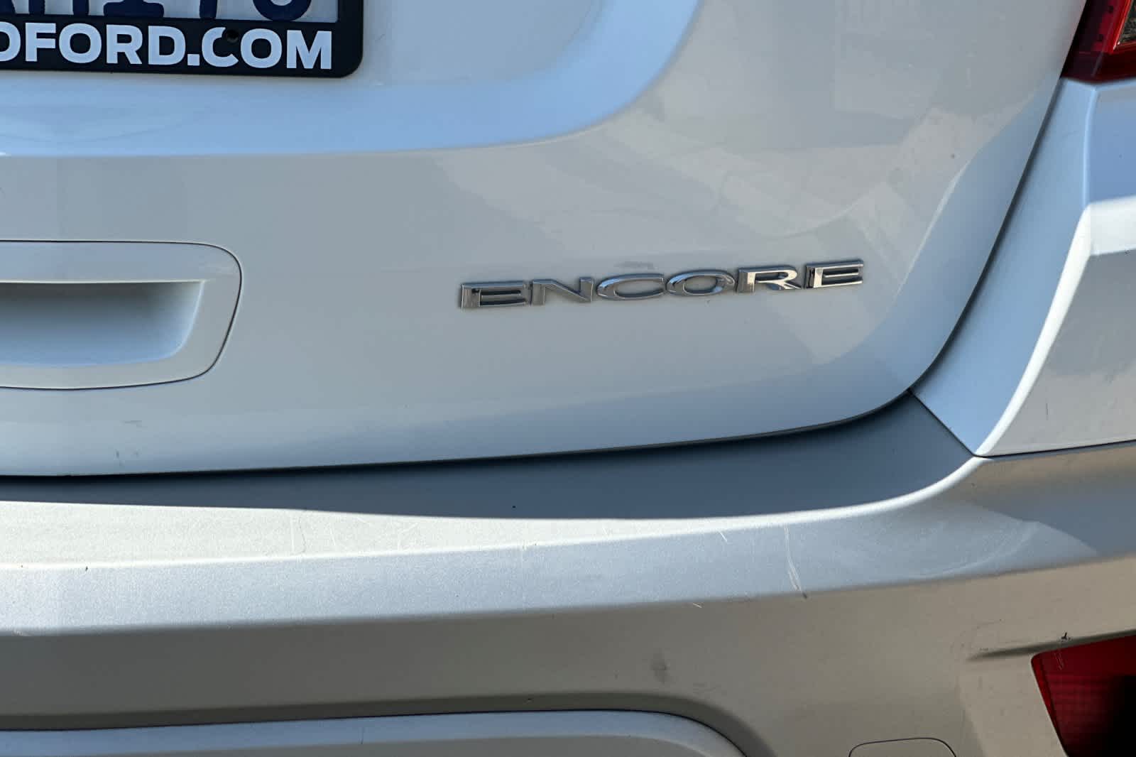 Thumbnail: 2015 Buick Encore - 26
