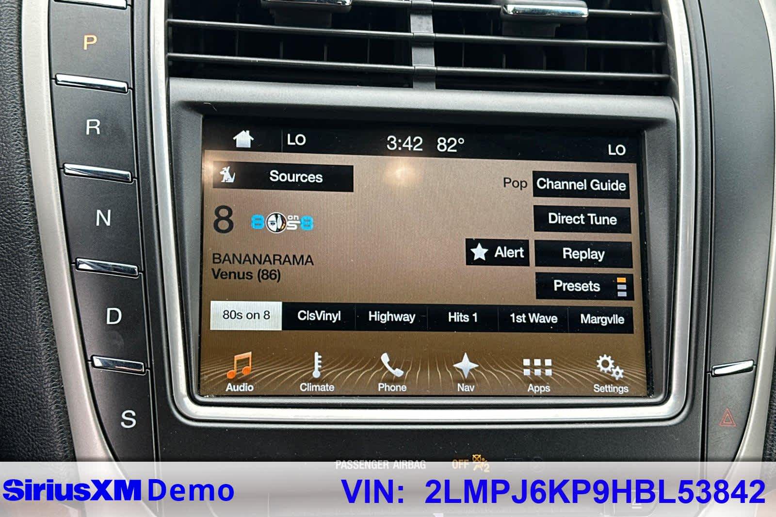 Thumbnail: 2017 Lincoln MKX - 29
