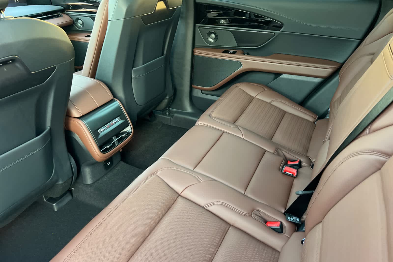 Thumbnail: 2026 Lincoln Nautilus - 4