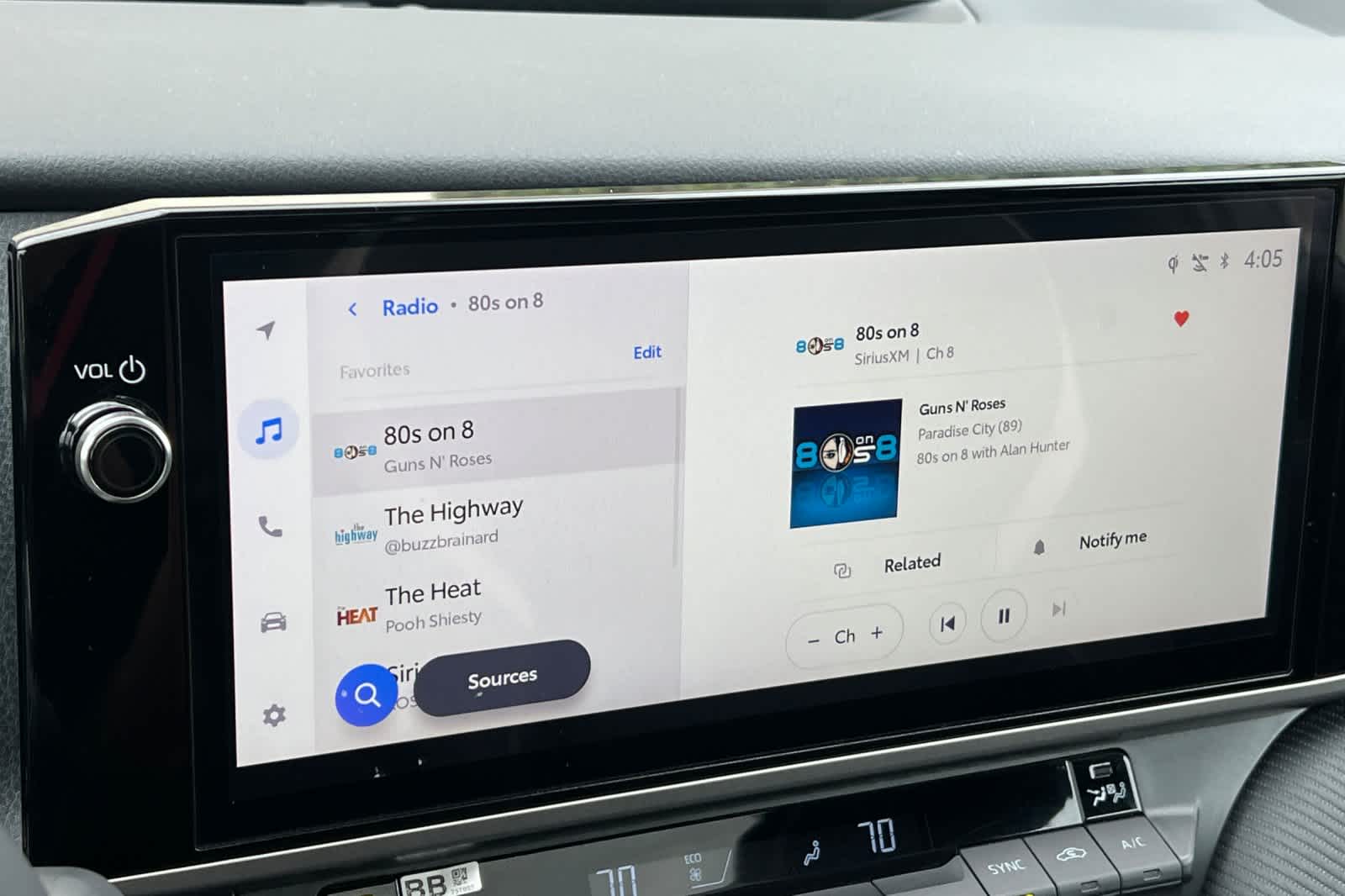 Thumbnail: 2025 Toyota Camry - 18