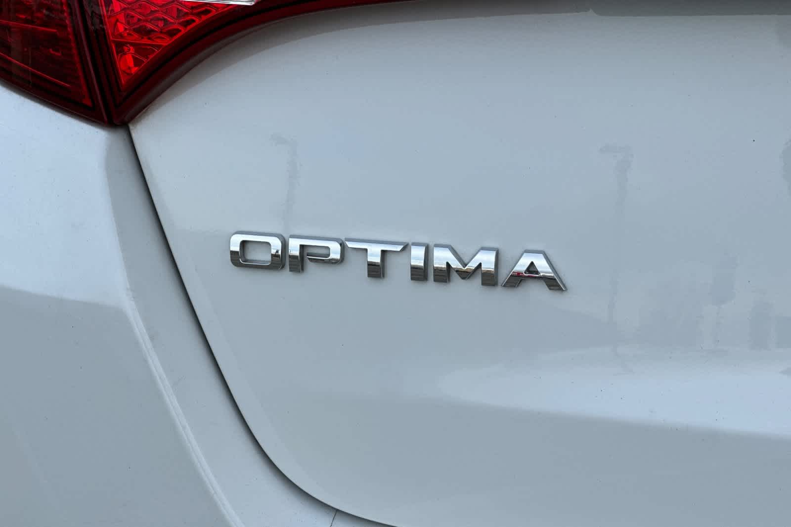 Thumbnail: 2013 Kia Optima - 25