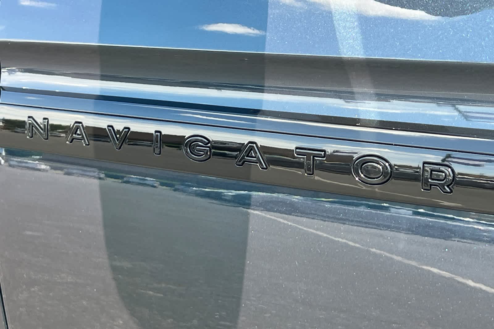 Thumbnail: 2026 Lincoln Navigator L - 29