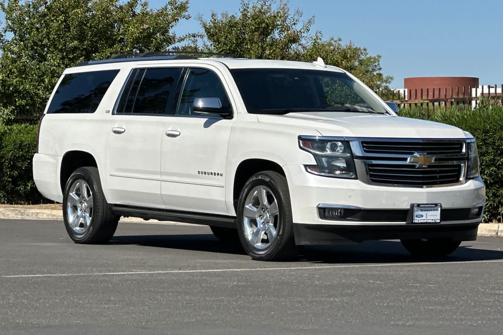 Thumbnail: 2016 Chevrolet Suburban - 9