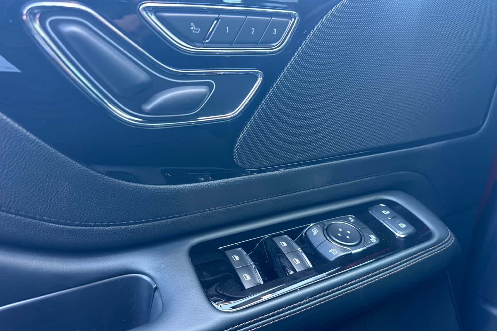 Thumbnail: 2026 Lincoln Aviator - 13