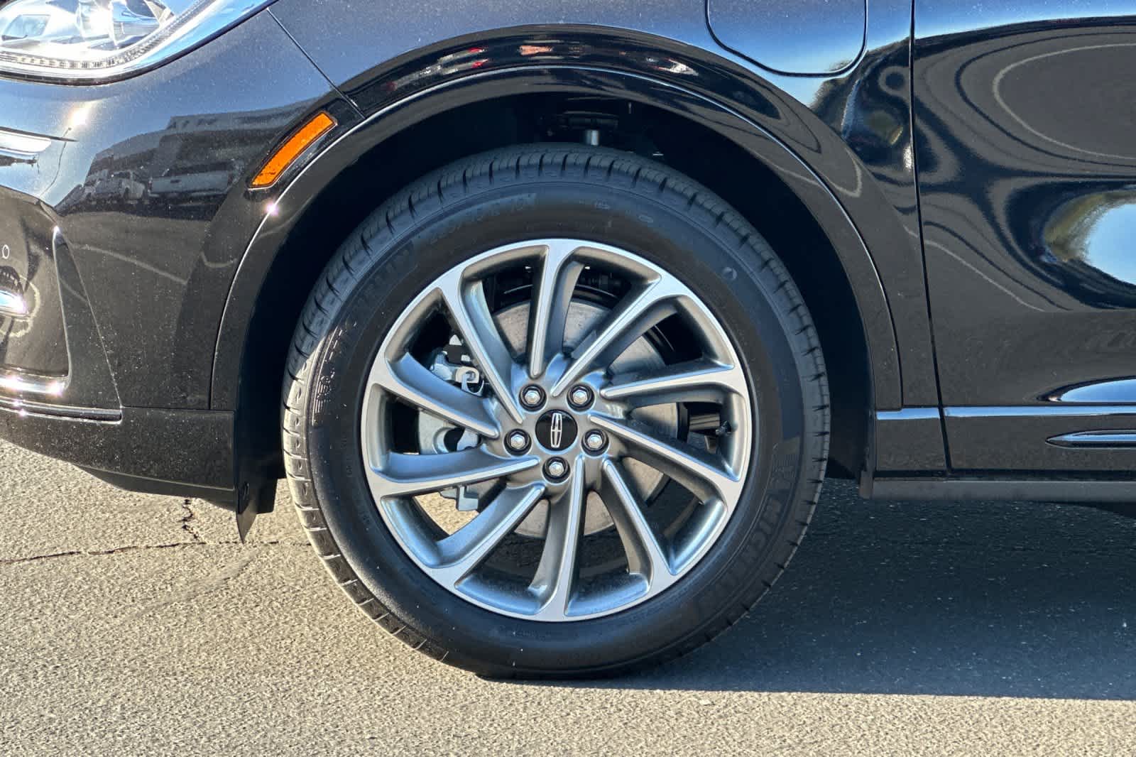 Thumbnail: 2025 Lincoln Corsair - 27