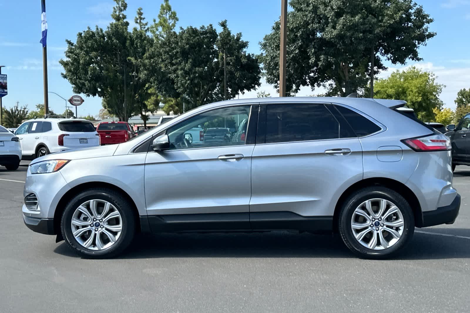 Thumbnail: 2022 Ford Edge - 6
